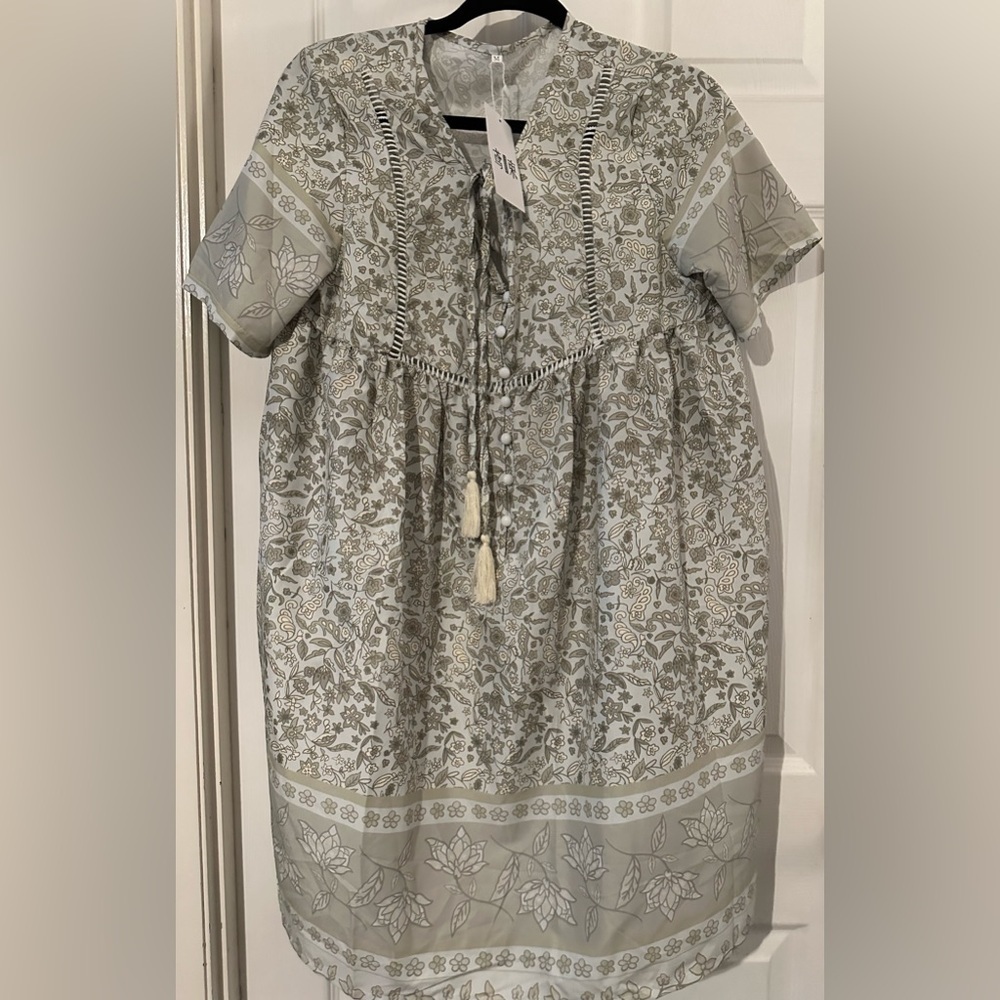 NWT WOMENS DRESS